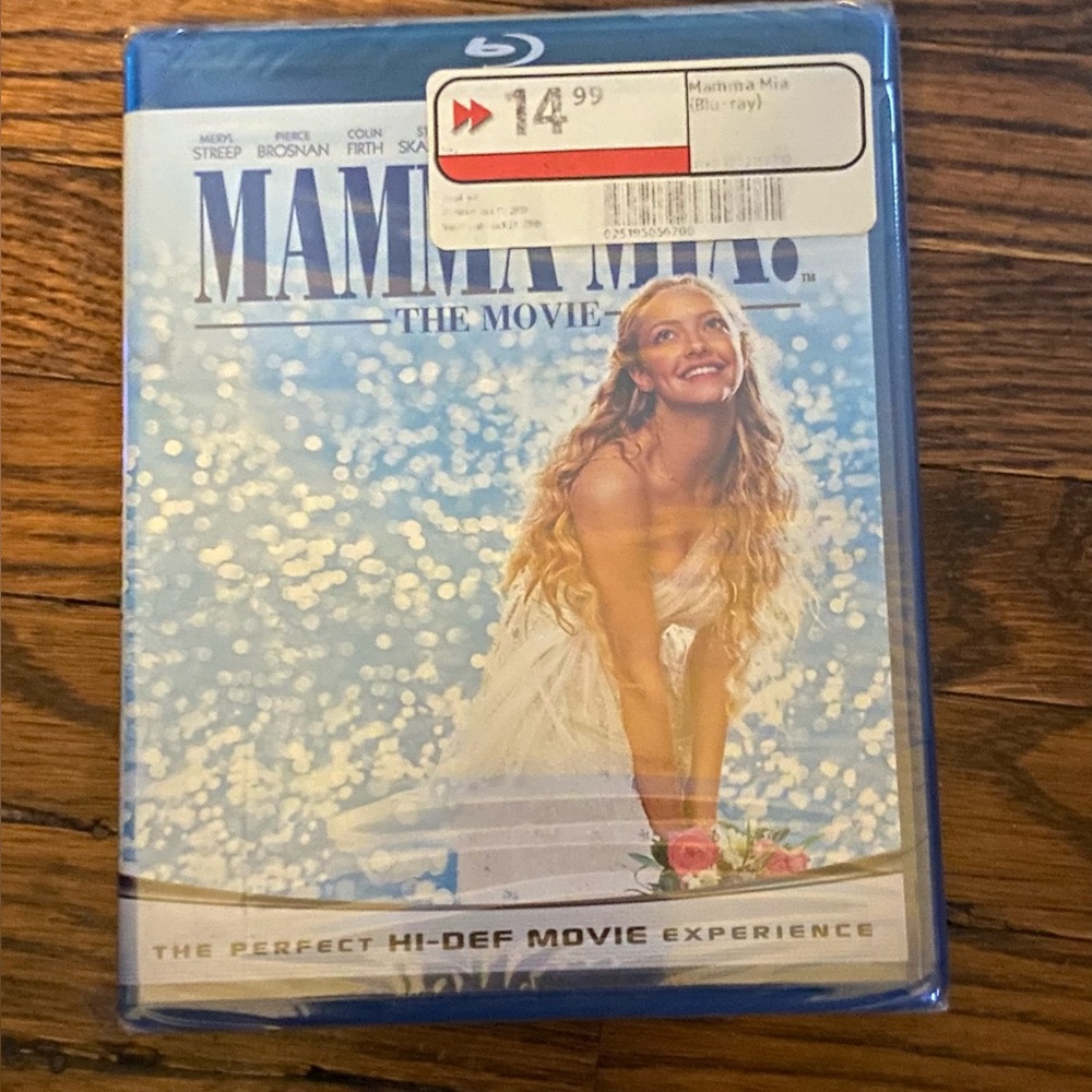 SEALED. Mamma Mia! Blu-ray